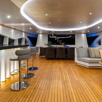 Leonidas yacht interior 4