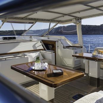 Song of the Sea yacht exterior 4