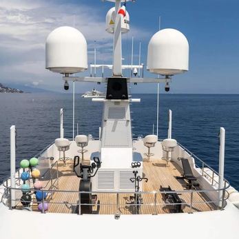 Synthesis 66 yacht exterior 3