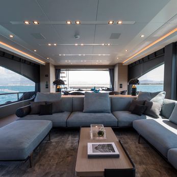Grey Goose I yacht interior 5