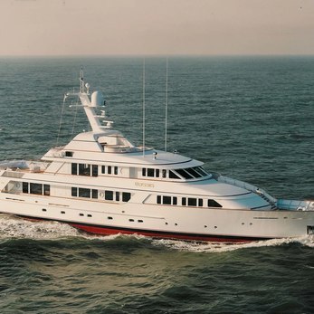 Teleost yacht exterior 2