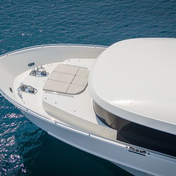 Cool Change yacht exterior 2