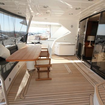 Alafia yacht interior 4