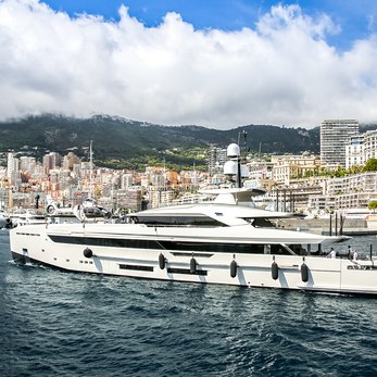 SP1 yacht exterior 4