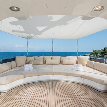 Endless Summer yacht interior 3