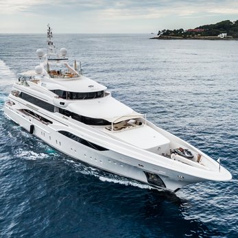 Formosa yacht exterior 3