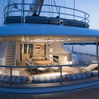 Seven yacht exterior 3