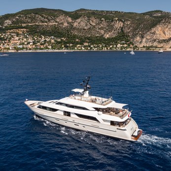 Aramis yacht exterior 5