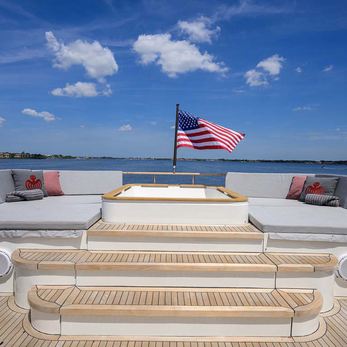 Spectre yacht exterior 4