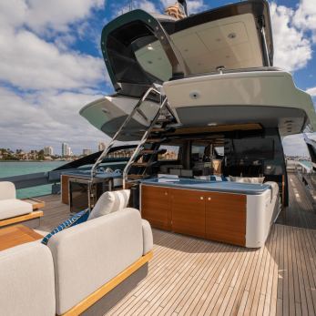 Latitude yacht exterior 3