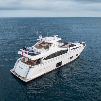 Juniper II yacht exterior 4