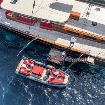 Maximus yacht exterior 5