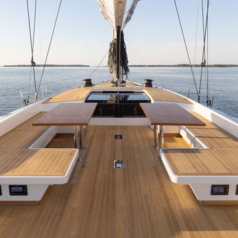 DreamCatcher yacht exterior 2