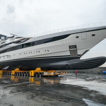 Al Reem yacht exterior 2