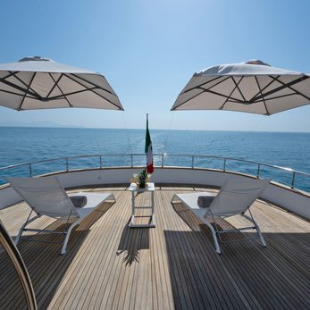 Tananai yacht exterior 2
