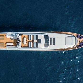 Queen Blue yacht interior 3