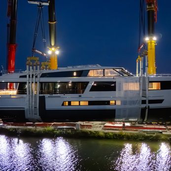 Jangada yacht exterior 3