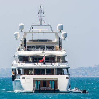 Mega Global III yacht exterior 5