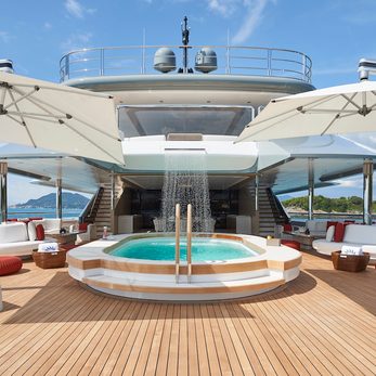 Luna yacht exterior 4