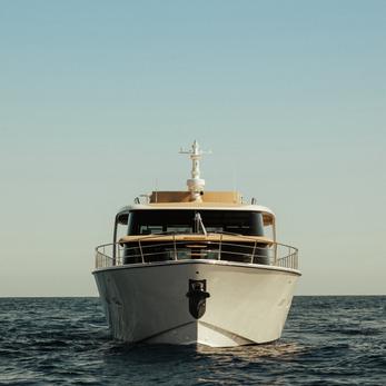 SHE / 01 yacht exterior 3