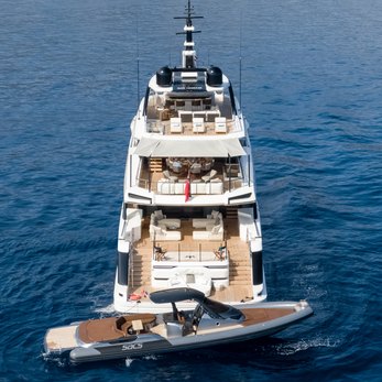 Astera yacht exterior 5