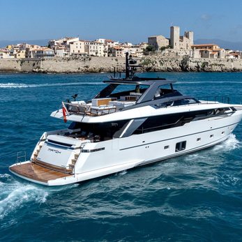 Match yacht exterior 9