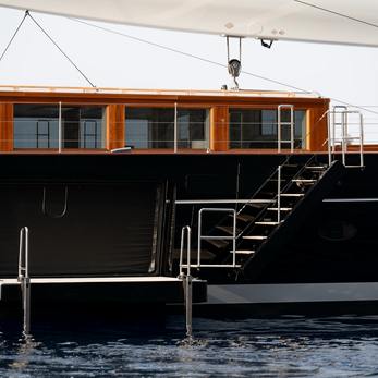 Aquarius yacht exterior 4