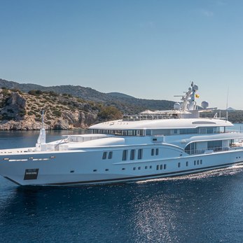 Lady Vera yacht exterior 2