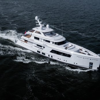 Callisto yacht exterior 4