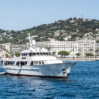 Seagull of Cayman yacht exterior 2