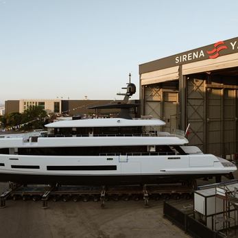 Sirena 42M/01 yacht exterior 5