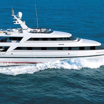 Anna J yacht exterior 2