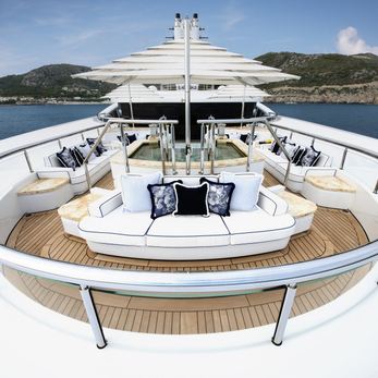 I Dynasty yacht exterior 2