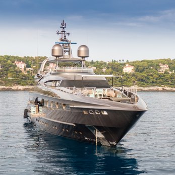 Zamani yacht exterior 3