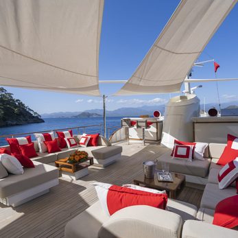 Alhambra yacht exterior 3