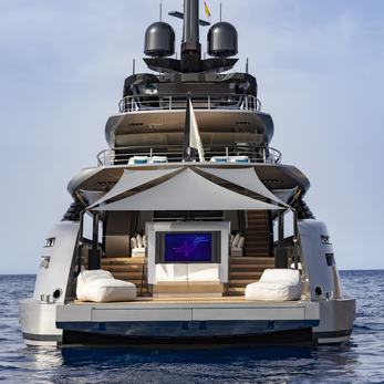 No Stress yacht exterior 5