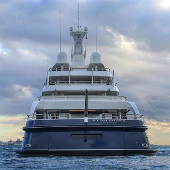 Symphony yacht exterior 4