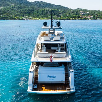 Penta yacht exterior 5