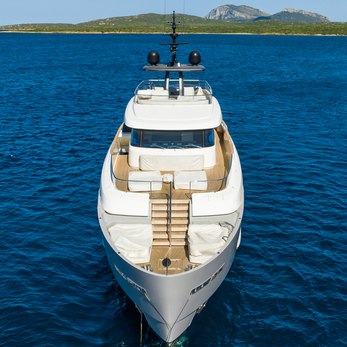 Mouchka yacht exterior 2