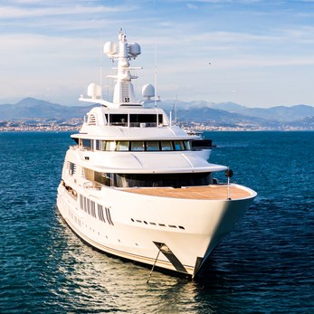 Samsara yacht exterior 2