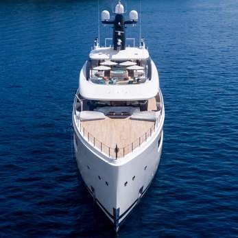 Haven yacht exterior 2