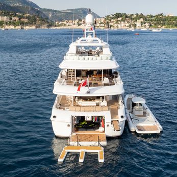 Leonardo III yacht exterior 4