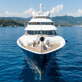 Amaryllis yacht exterior 2