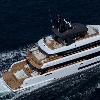 Sirena 42M/01 yacht exterior 5