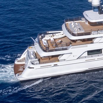 Boji yacht exterior 4