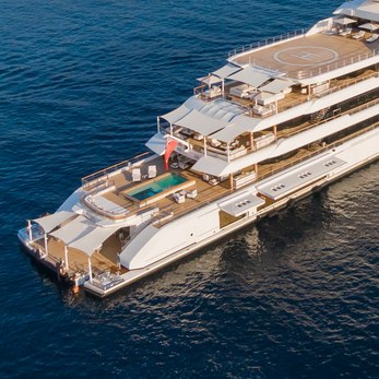 Infinity yacht exterior 5