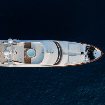 Hoshi yacht exterior 3