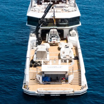Wanderlust yacht exterior 4