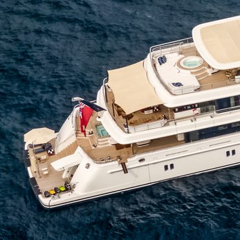 Aurora yacht exterior 5