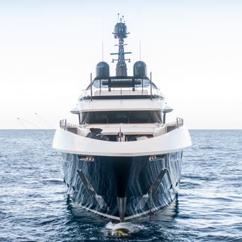 N2H yacht exterior 2